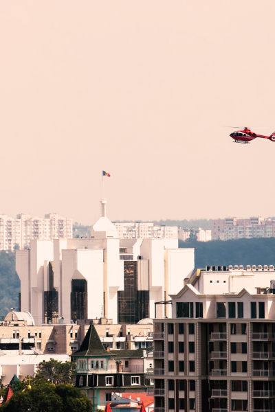 helicopter-flying-presidency-high-residential-buildings-chisinau-moldova